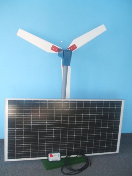 Windkraftanlage + Solar